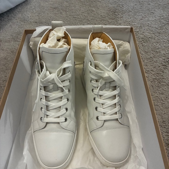 Authentic new condition men louboutin sneaker